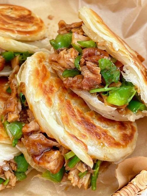 白吉馍肉夹馍的做法_半发面团,耐心分割造型,中小火烙饼花 白吉馍肉夹馍的做法_半发面团,耐心分割造型,中小火烙饼花