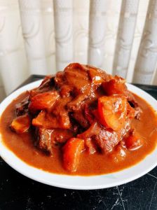 牛肉炒番茄家常做法_番茄炒牛肉，酸甜可口家常菜