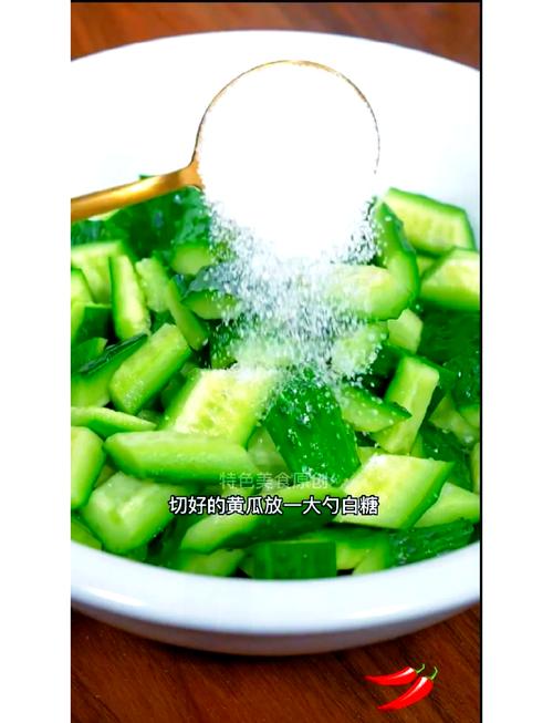 手拍黄瓜的家常做法_乡下黄瓜清脆香,简单炒就美味 手拍黄瓜的家常做法_乡下黄瓜清脆香,简单炒就美味