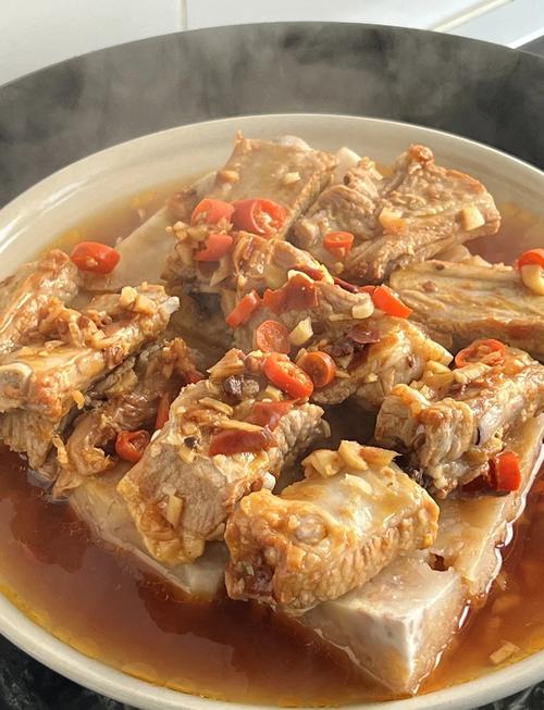 芋艿蒸排骨的家常做法_软糯香甜家常菜 芋艿蒸排骨的家常做法_软糯香甜家常菜