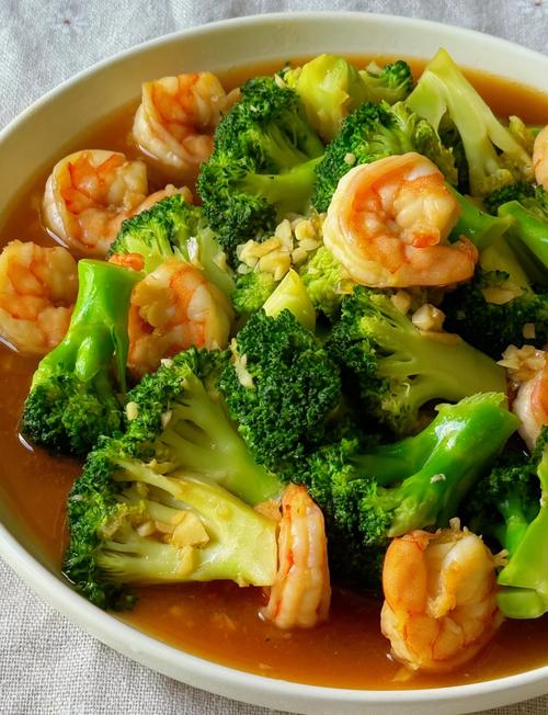 虾仁可以配什么菜一起炒_虾仁搭配蔬菜营养美味