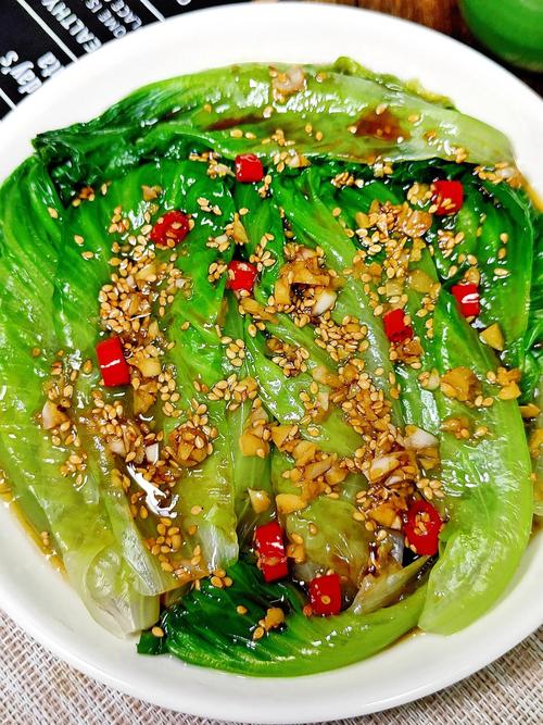 家常爆炒生菜做法_生菜快炒才爽脆,洗后别忘沥干! 家常爆炒生菜做法_生菜快炒才爽脆,洗后别忘沥干!