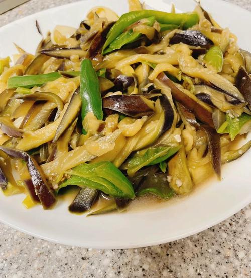 正宗炒茄子简单做法_家常炒茄子,香浓可口做法 正宗炒茄子简单做法_家常炒茄子,香浓可口做法