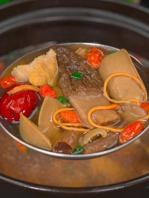 猪腰和蘑菇能一起吃吗_蘑菇炒猪腰,营养又美味 猪腰和蘑菇能一起吃吗_蘑菇炒猪腰,营养又美味