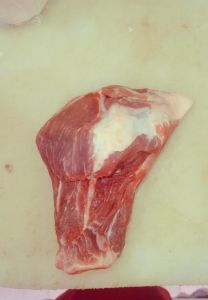 扇子骨是猪哪个部位_鲜嫩多汁，煲汤酱烧两相宜