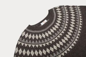 竖着菱形块衣服是什么标志_黑曼巴精神象征