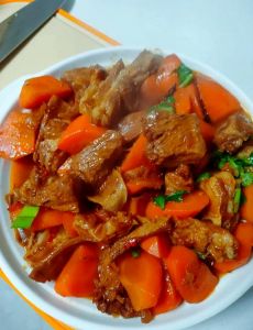 羊腩的家常做法_秋冬羊腩炖萝卜，暖心暖胃超美味！