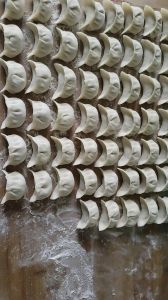 熟水饺冷冻后再吃_冷冻饺子变硬？正确解冻加热方法，口感不变！