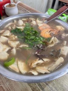 山东海鲜烩火烧的做法_海鲜烩火烧，肉鲜味美，简单易做！