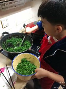 扬中秧草圆子做法_扬中秧草圆子，鲜香软糯的特色小吃