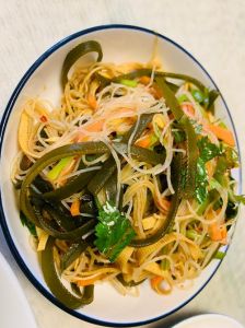 凉拌三丝的调料汁怎么调_清爽凉拌三丝，酸辣开胃易入味