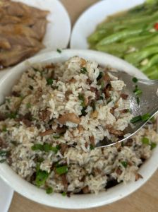 鹅乸饭正宗做法_金黄鹅肉粒配米饭，肥而不腻，粤式美味