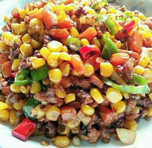 玉米炒肉需要先煮熟玉米吗_玉米生熟炒打成浆煮汁各有妙用