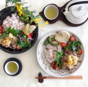 情侣下厨做饭全过程记录：高清美食小视频分享日常甜蜜料理方式