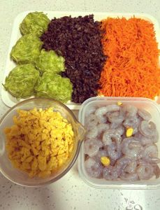 正宗虾仁饺子馅做法_虾仁剁馅做水饺鲜，冷冻保存吃更香