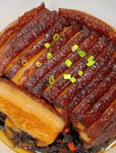 扣肉皮怎样炸起大泡泡_年夜饭硬菜！扣肉炸出泡关键技巧
